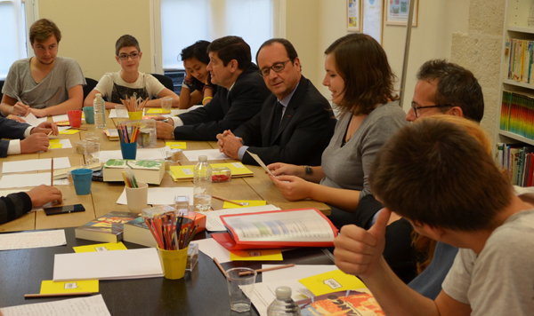 Francois Hollande chez notre partenaire Labo des Histoires