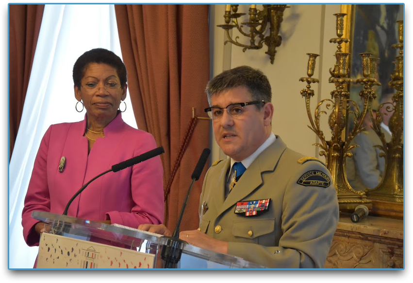 Le Général Philippe LOIACONO, le 18 juin 2015 en l’Hôtel de Montmorin, en présence de George PAU-LANGEVIN, ministre des Outre-mer.